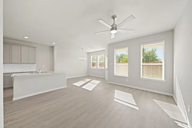 $1,895 | 839 Oakland Drive, Houston, TX 77090