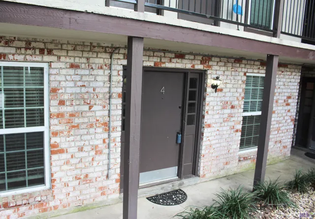 $1,250 | 140 Wylie Drive, Unit 4, Baton Rouge, LA 70808