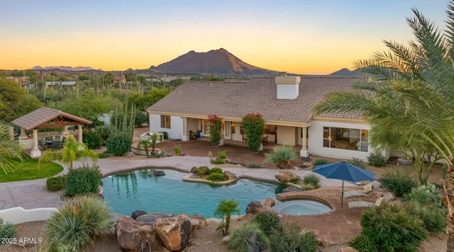 $6,000 | 5910 East Cielo Run South, Cave Creek, AZ 85331