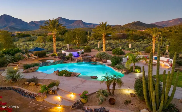 $6,000 | 5910 East Cielo Run South, Cave Creek, AZ 85331