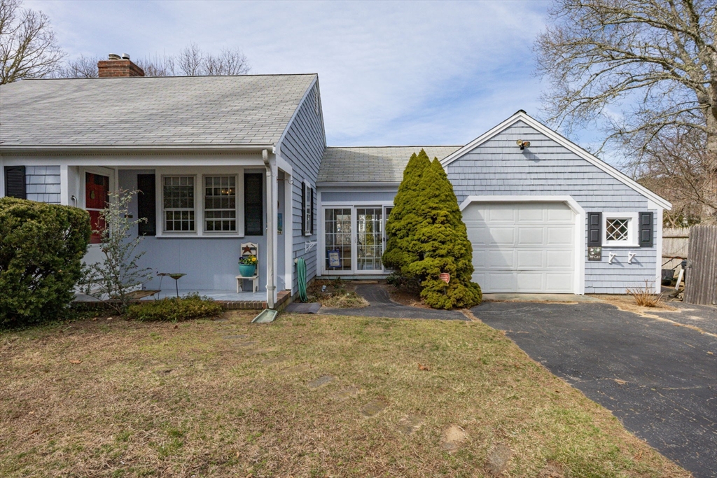 12 Charing Cross Road South Dennis, MA 02660 - Photo 3 of 33 Gallery Image 3