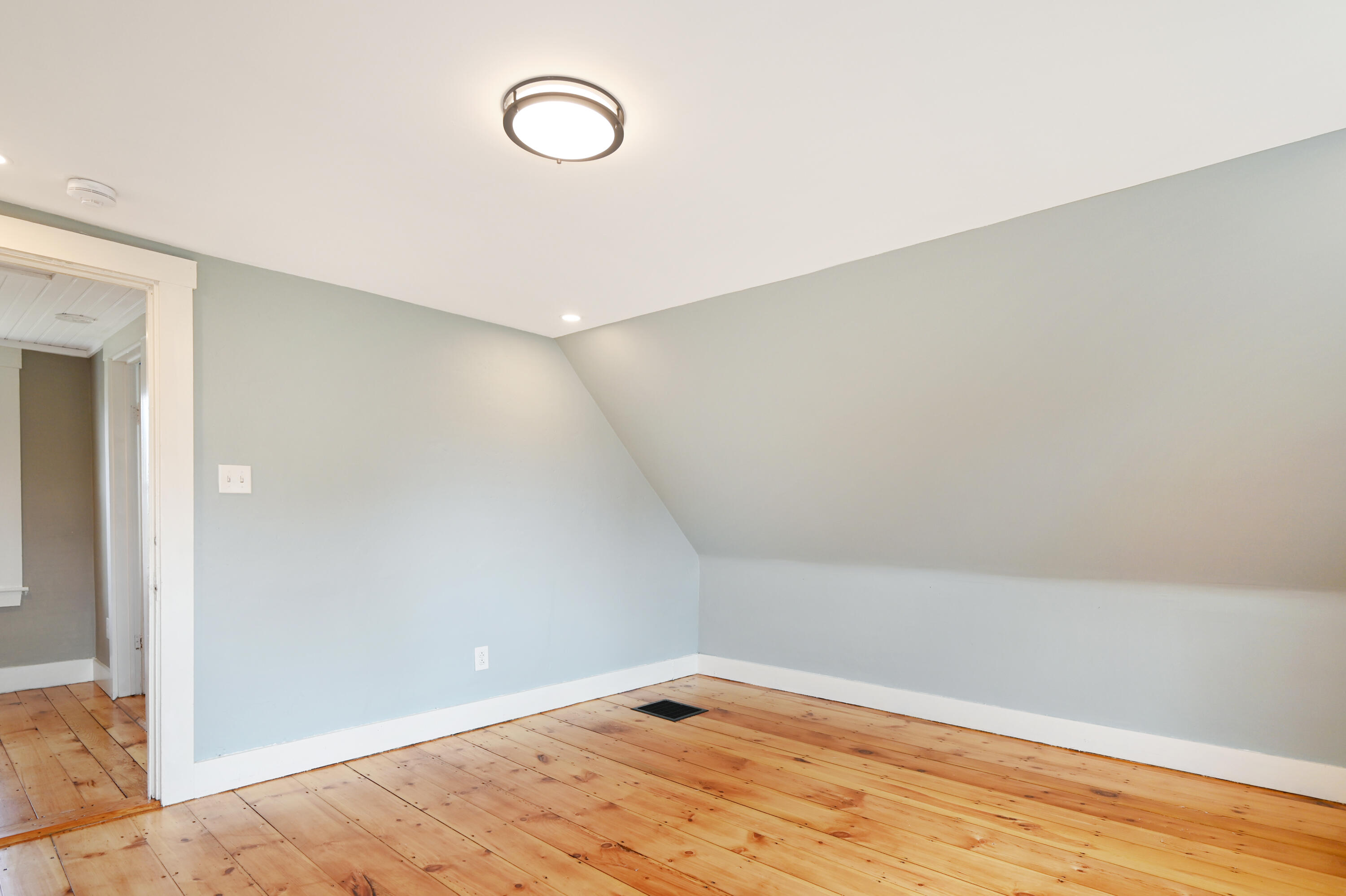 1738 Harpswell Islands Road Orrs Island, ME 04066 - Photo 39 of 39 3rd Bedroom