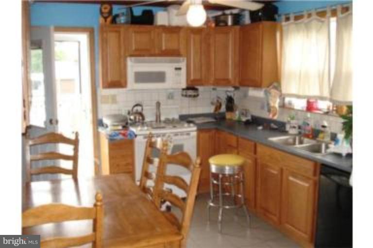 7114 Windsor Mill Road Windsor Mill, MD 21244 - Photo 2 of 9 Kitchen