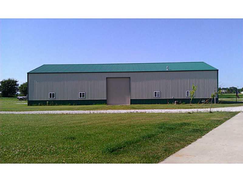 6892 State Rte 19 Kokomo, IN 46902 - Photo 3 of 24