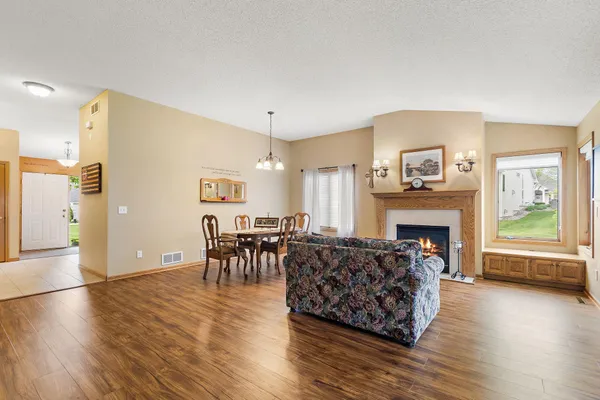 $475,000 | 14943 Hillside Circle Northwest, Prior Lake, MN 55372