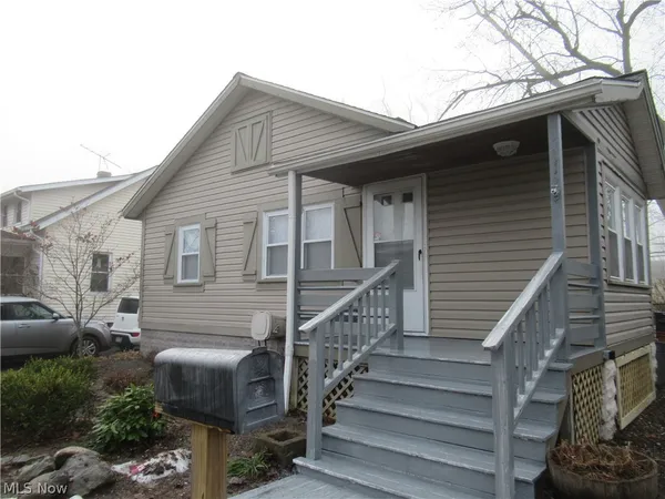 $1,650 | 5112 Haverford Drive, Lyndhurst, OH 44124