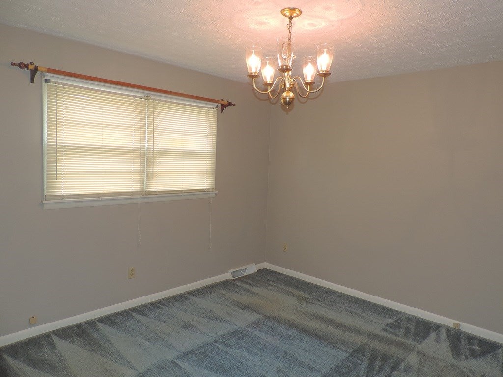 915 Loving Road Bowling Green, KY 42101 - Photo 7 of 13 Gallery Image 7
