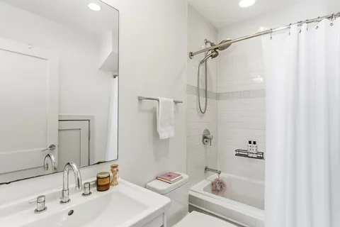 $2,100,000 | 180 Franklin Street, Unit 176, Cambridge, MA 02139