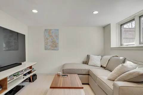 $2,100,000 | 180 Franklin Street, Unit 176, Cambridge, MA 02139