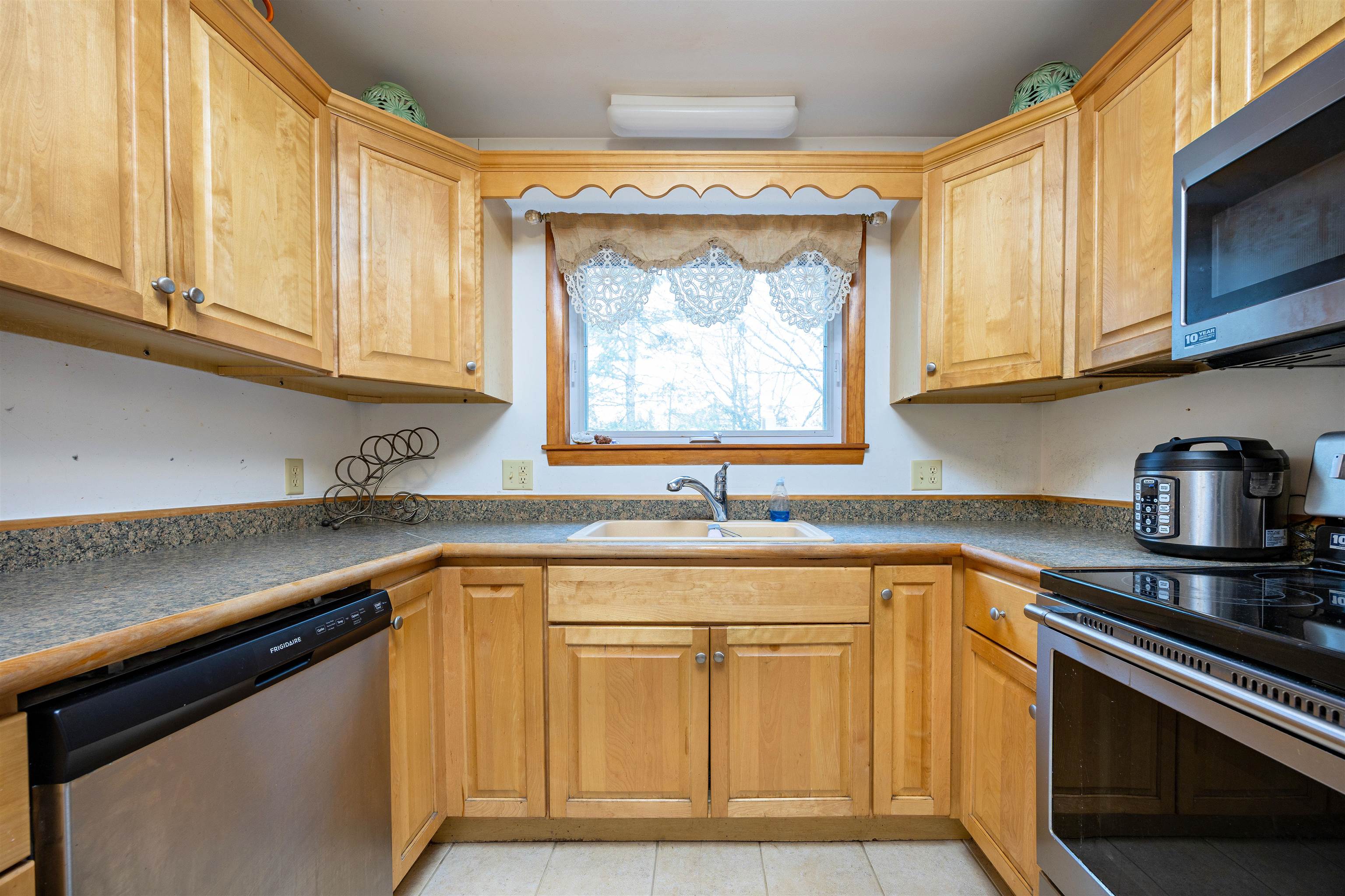 117 Underclyffe Road St. Johnsbury, VT 05819 - Photo 13 of 36