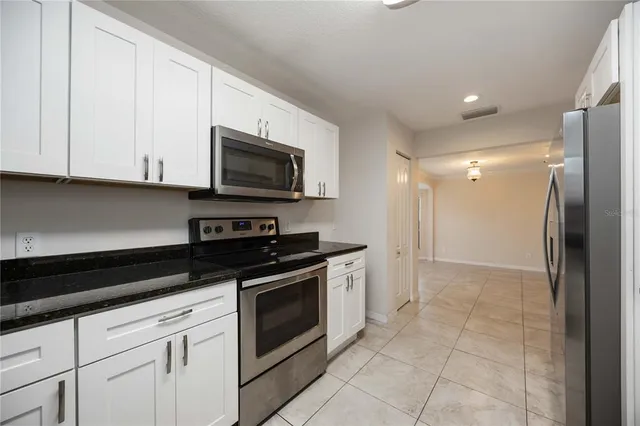 $3,100 | 4148 Lancaster Drive, Sarasota, FL 34241