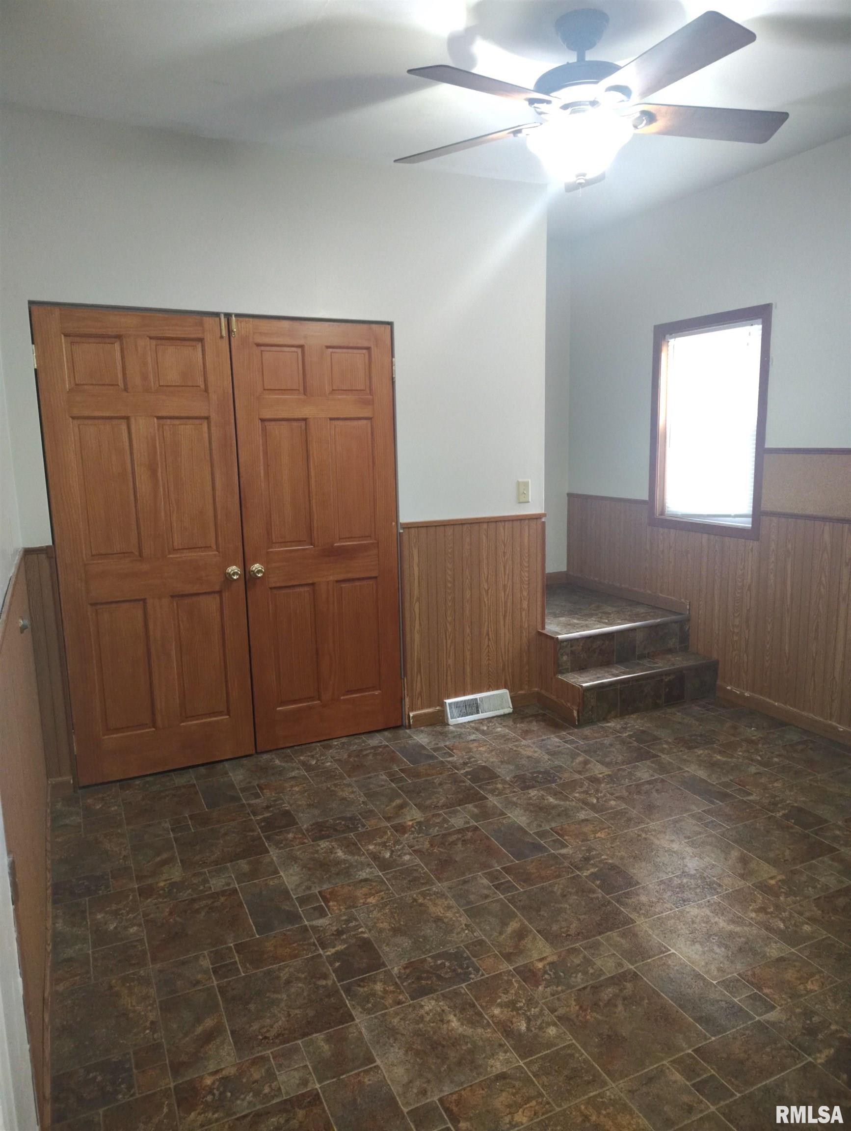 1031 East Olive Street Canton, IL 61520 - Photo 12 of 27