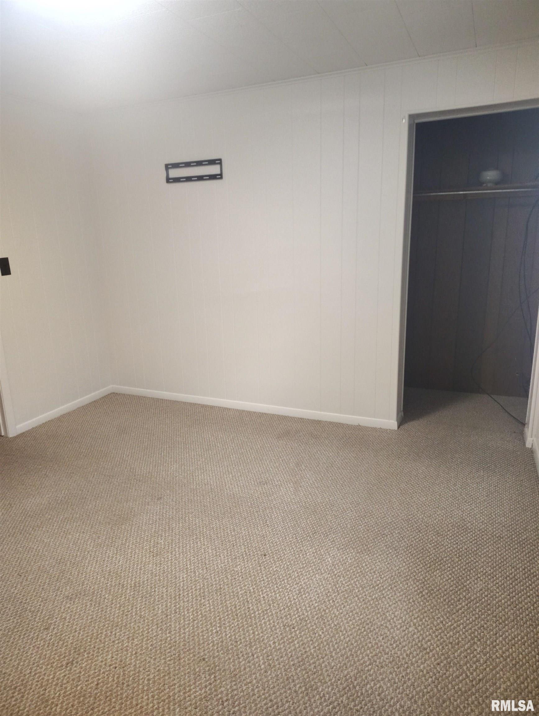 1031 East Olive Street Canton, IL 61520 - Photo 13 of 27