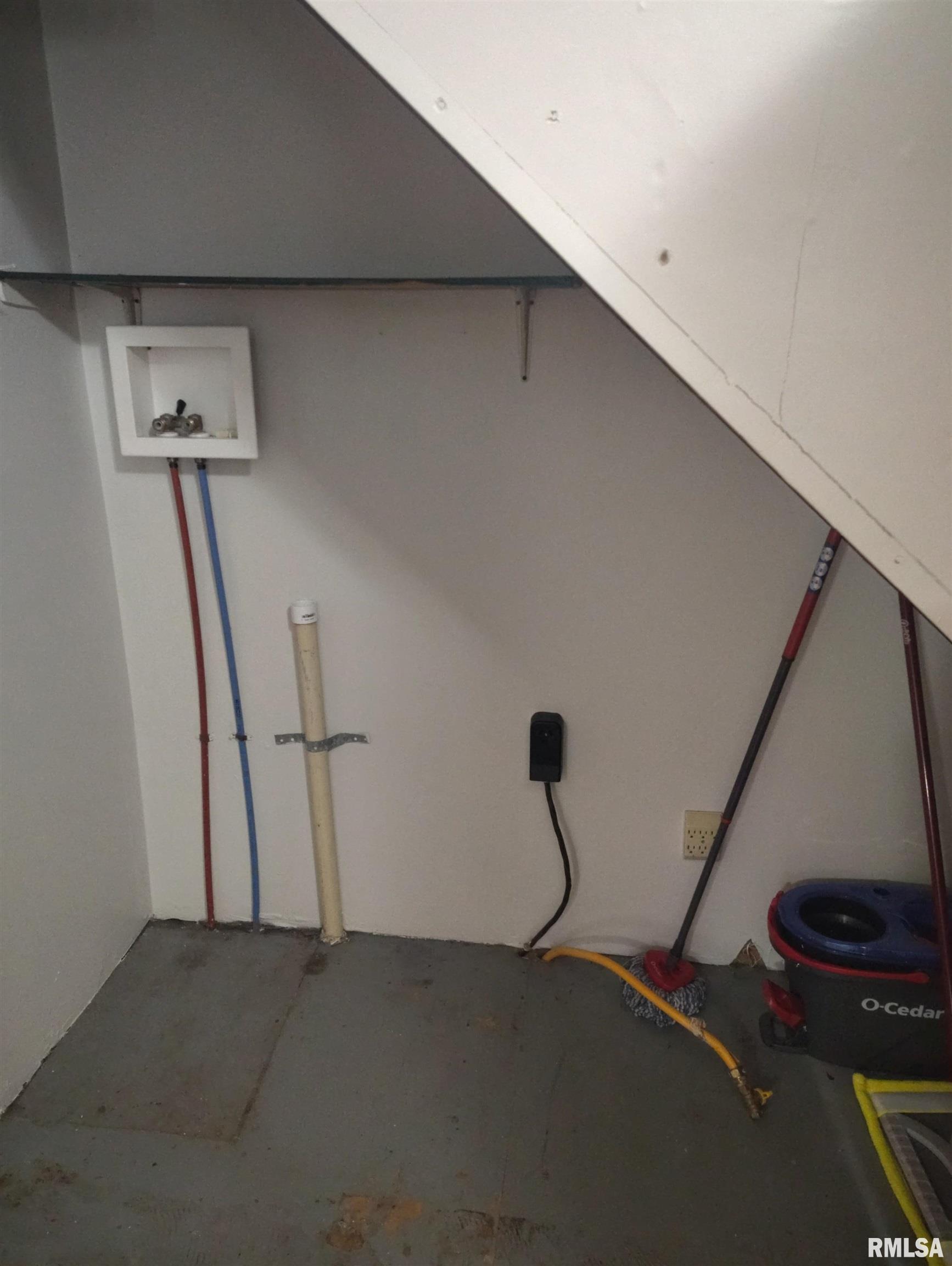 1031 East Olive Street Canton, IL 61520 - Photo 22 of 27