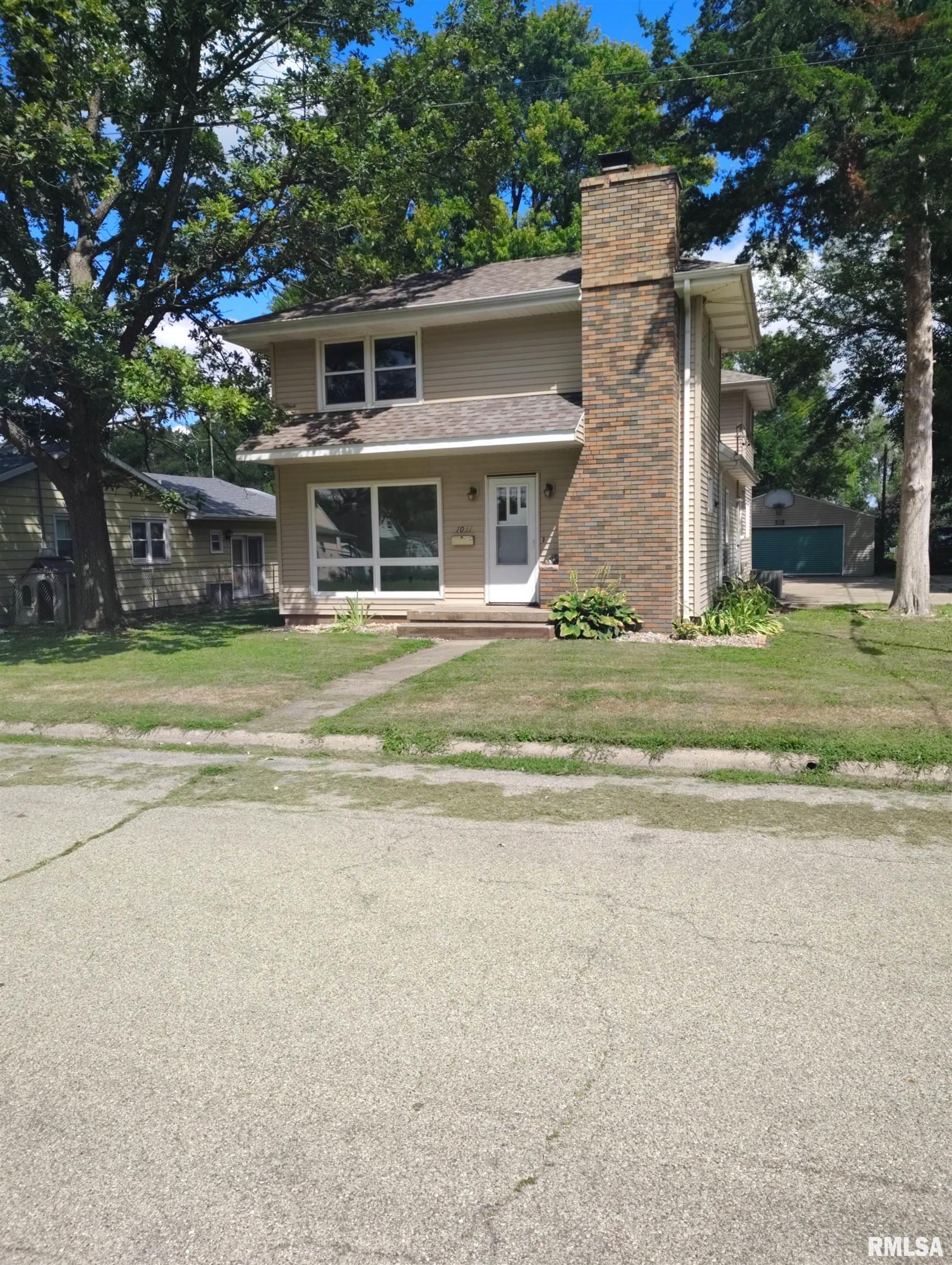 1031 East Olive Street Canton, IL 61520 - Photo 3 of 27