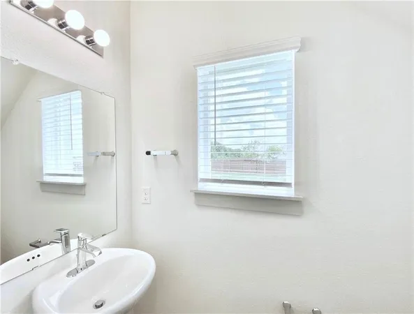 $2,195 | 1056 Winnsboro Drive, Round Rock, TX 78664
