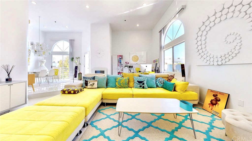 840 North Croft Avenue, Unit PH301 Los Angeles, CA 90069 - Photo 2 of 44