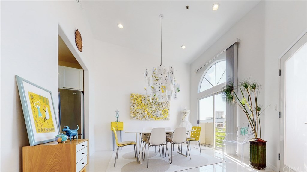 840 North Croft Avenue, Unit PH301 Los Angeles, CA 90069 - Photo 11 of 44