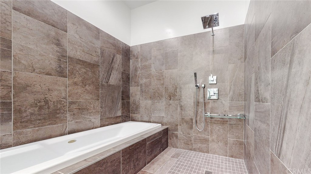 840 North Croft Avenue, Unit PH301 Los Angeles, CA 90069 - Photo 30 of 44