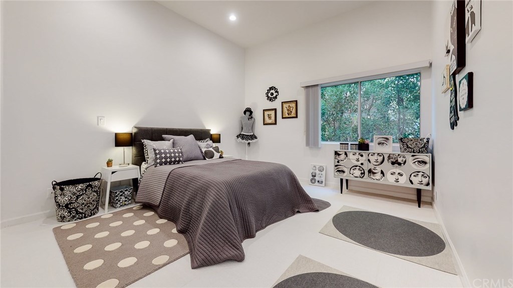 840 North Croft Avenue, Unit PH301 Los Angeles, CA 90069 - Photo 31 of 44