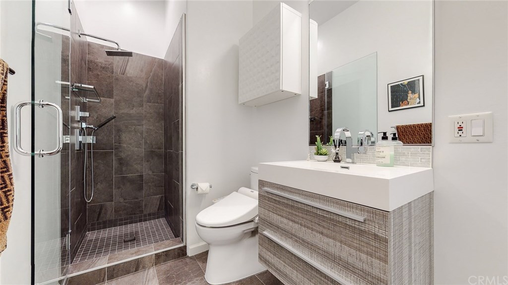 840 North Croft Avenue, Unit PH301 Los Angeles, CA 90069 - Photo 36 of 44