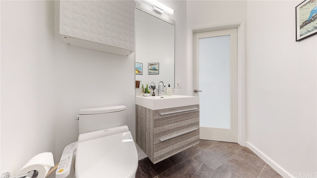 840 North Croft Avenue, Unit PH301 Los Angeles, CA 90069 - Photo 37 of 44