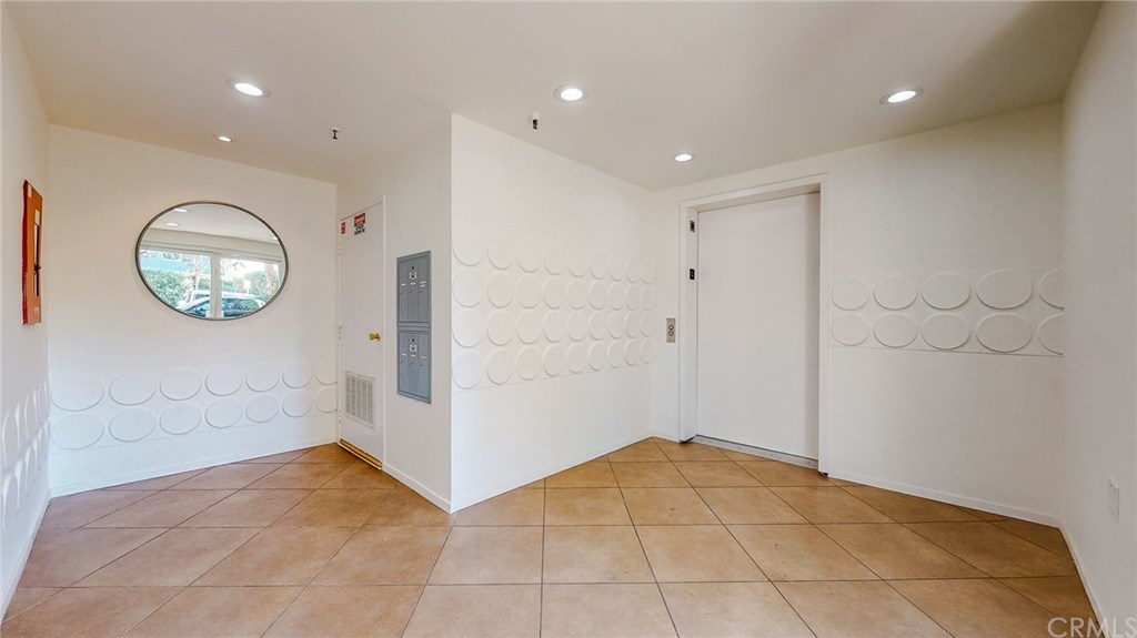 840 North Croft Avenue, Unit PH301 Los Angeles, CA 90069 - Photo 42 of 44