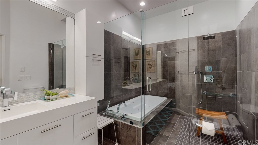 840 North Croft Avenue, Unit PH301 Los Angeles, CA 90069 - Photo 7 of 44