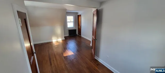 $2,500 | 689 Godwin Avenue, Unit 2, Midland Park, NJ 07432