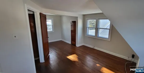 $2,000 | 689 Godwin Avenue, Unit 2, Midland Park, NJ 07432