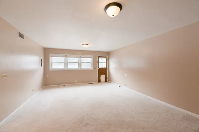 $3,200 | 114 North Forest Avenue, Palatine, IL 60074