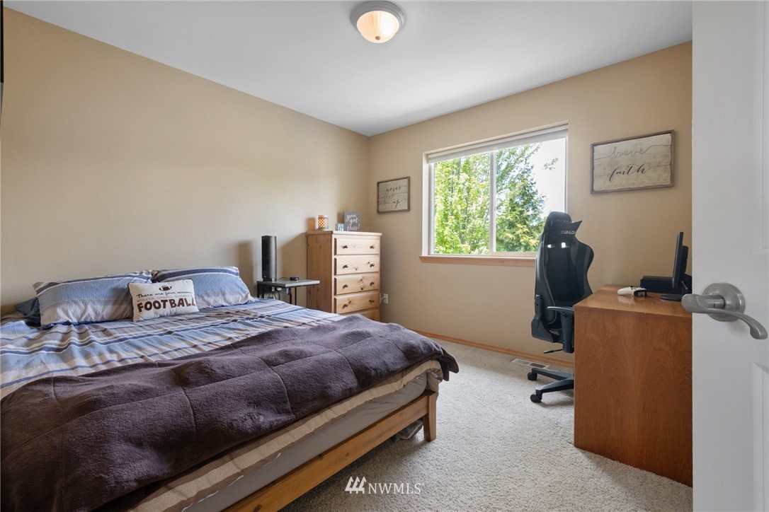 6208 Northeast 5th Court Renton, WA 98059 - Photo 22 of 37