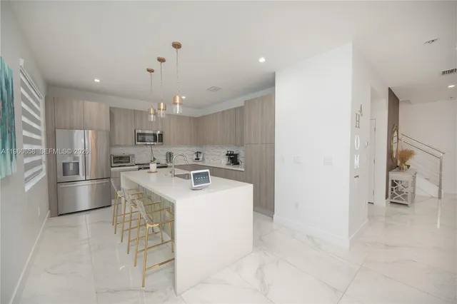 $1,180,000 | 10366 Northwest 68th Terrace, Doral, FL 33178
