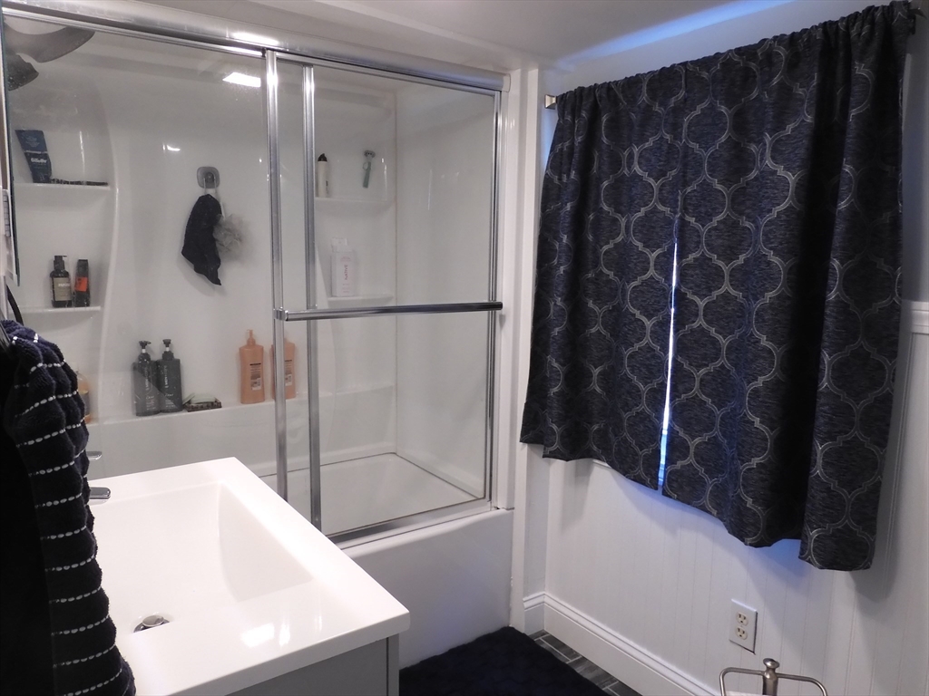 19 South Hunt Road Amesbury, MA 01913 - Photo 22 of 29 Gallery Image 22