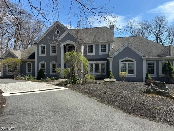 $1,499,000 | 4 Deer Trail Road, Saddle River, NJ 07458