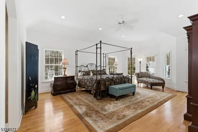 $1,600,000 | 4 Deer Trail Road, Saddle River, NJ 07458