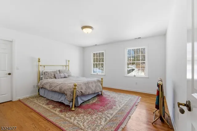 $1,600,000 | 4 Deer Trail Road, Saddle River, NJ 07458