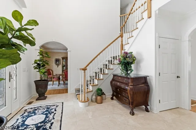 $1,600,000 | 4 Deer Trail Road, Saddle River, NJ 07458