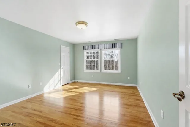 $1,600,000 | 4 Deer Trail Road, Saddle River, NJ 07458