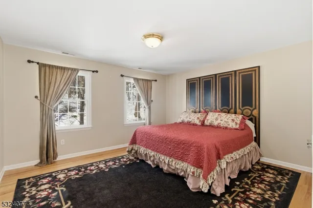 $1,600,000 | 4 Deer Trail Road, Saddle River, NJ 07458