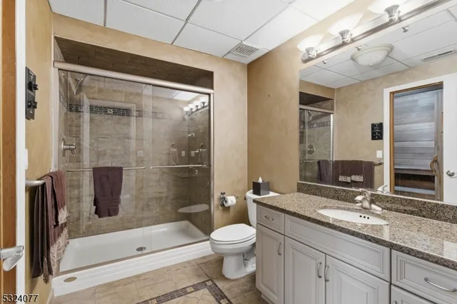 $1,600,000 | 4 Deer Trail Road, Saddle River, NJ 07458