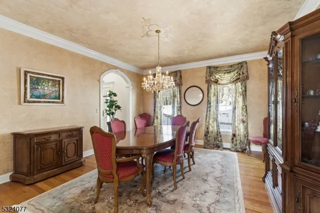 $1,600,000 | 4 Deer Trail Road, Saddle River, NJ 07458