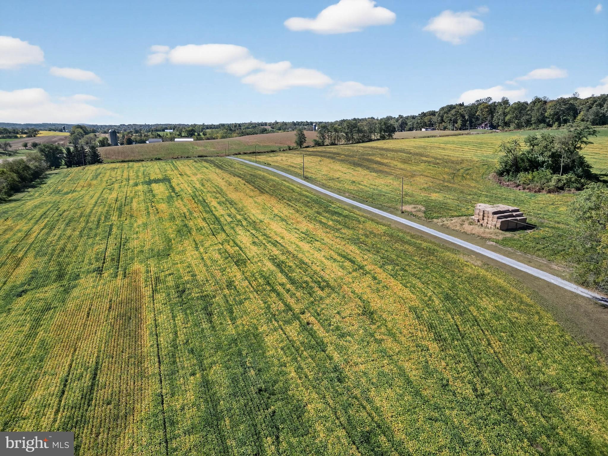 395 Prospect Road Elizabethtown, PA 17022 - Photo 20 of 26 a view of an outdoor space and a lake view