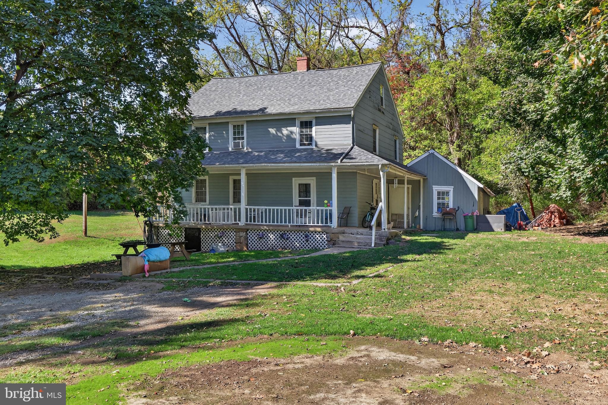 395 Prospect Road Elizabethtown, PA 17022 - Photo 2 of 26 a view of a yard in front of house