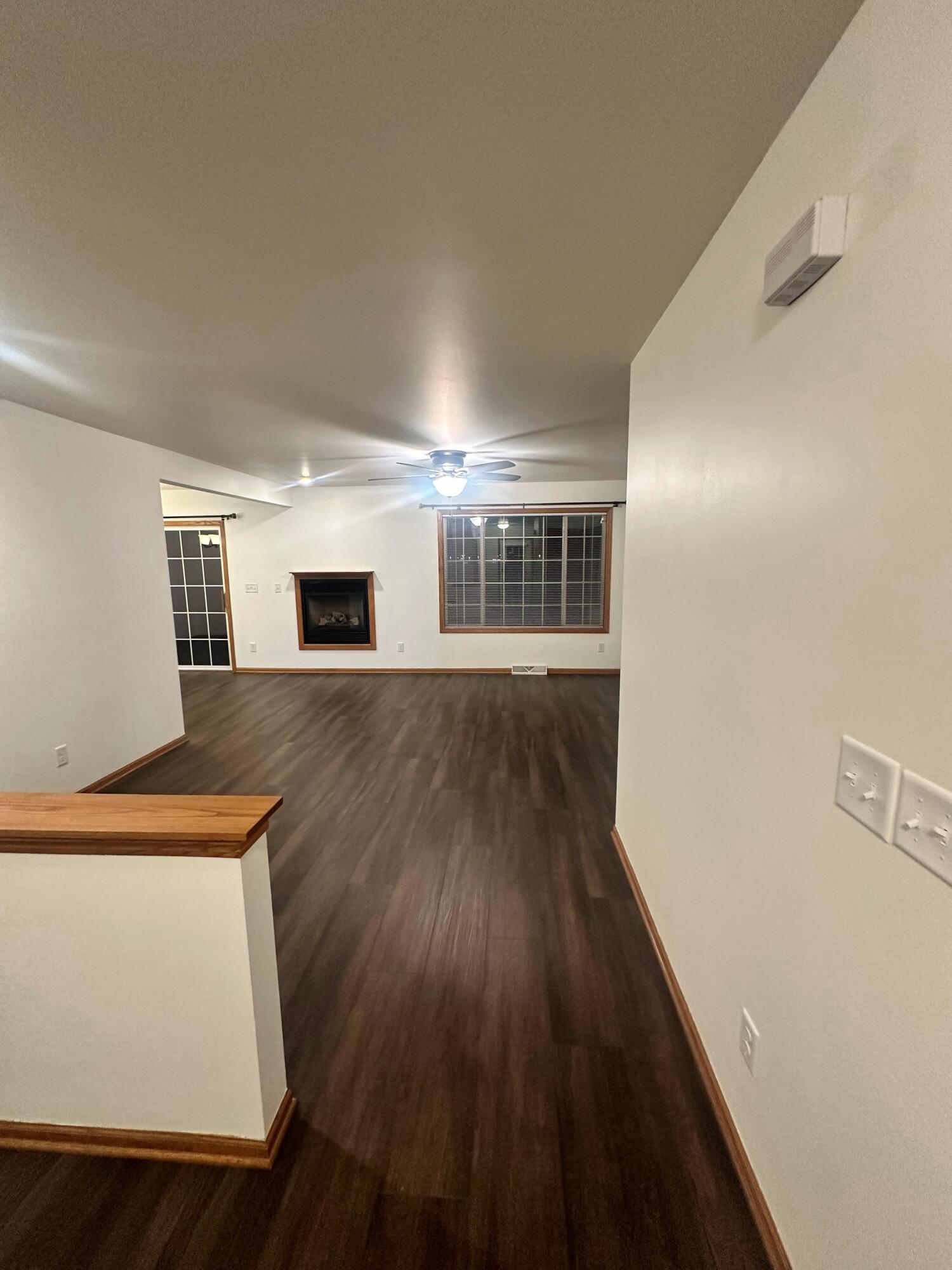 1133 Ellys Way Slinger, WI 53086 - Photo 11 of 35 Robert McCaigue - 1133 - Living Room