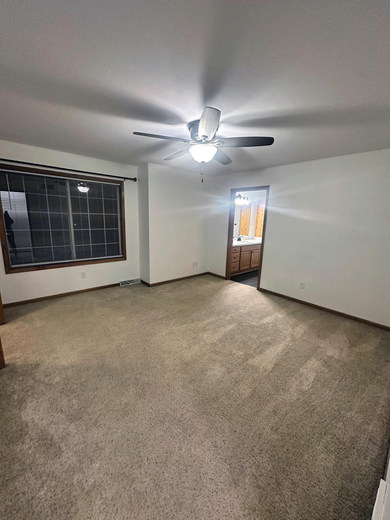 1133 Ellys Way Slinger, WI 53086 - Photo 16 of 35 Robert McCaigue - 1133 - Main Bedroom