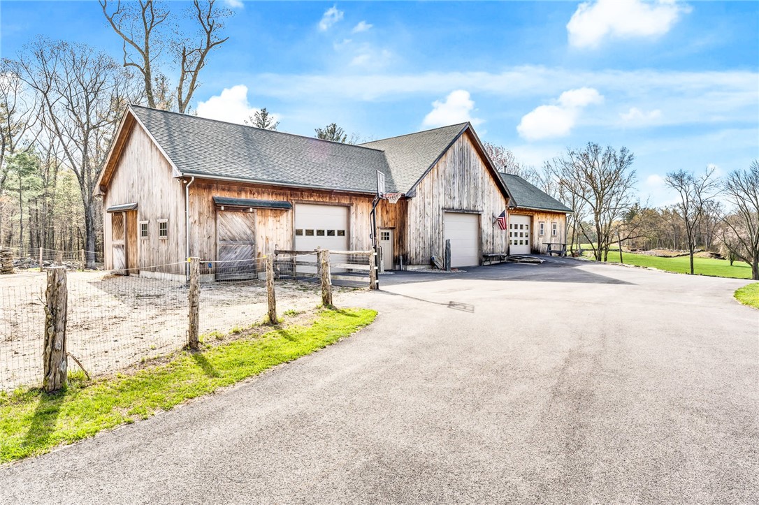 140 Evans Road Glocester, RI 02814 - Photo 6 of 38