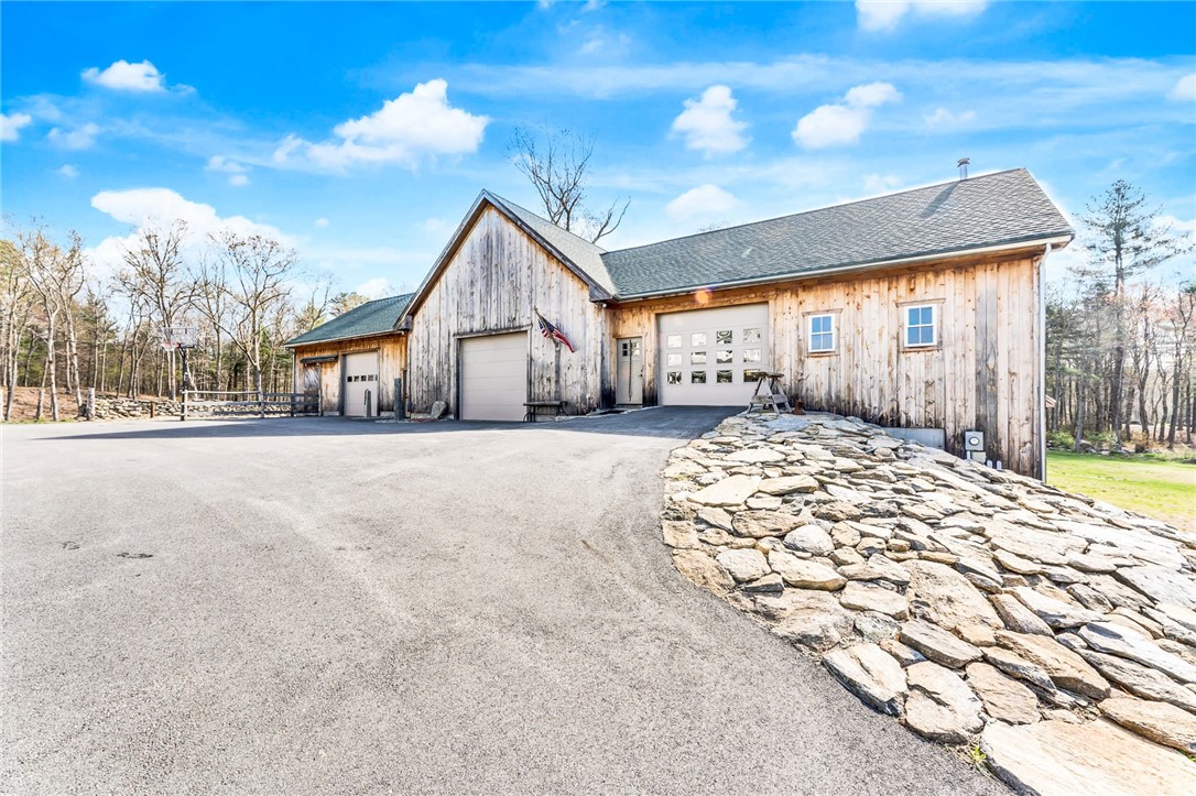 140 Evans Road Glocester, RI 02814 - Photo 7 of 38