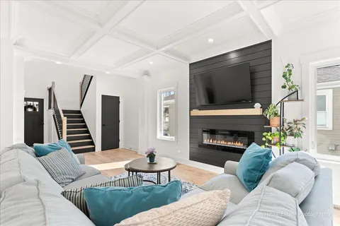 $1,300,000 | 238 Geneva Avenue, Elmhurst, IL 60126