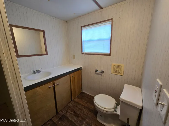 $900 | 20049 Red Oak Road, Saucier, MS 39574